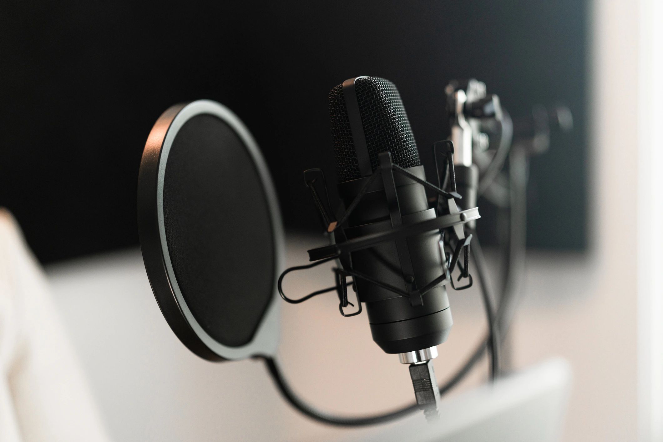 Podcast microphone and recording setup